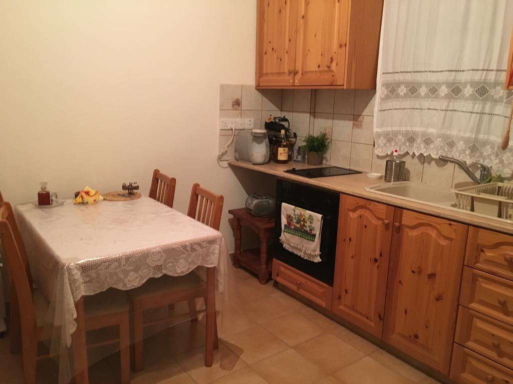 Village דירה Arsos